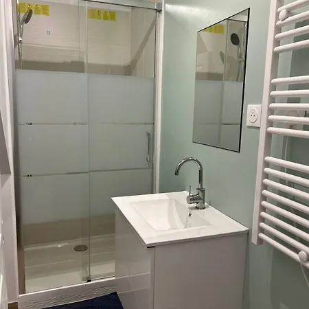 4 Personnes Proche Centrex & Disneyland Apartment